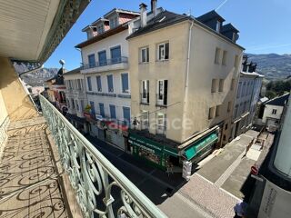  Immeuble à vendre 15 + pièces 374 m²