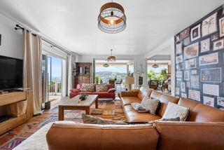  Villa � vendre 10 pi�ces 360 m� Saint gilles les bains