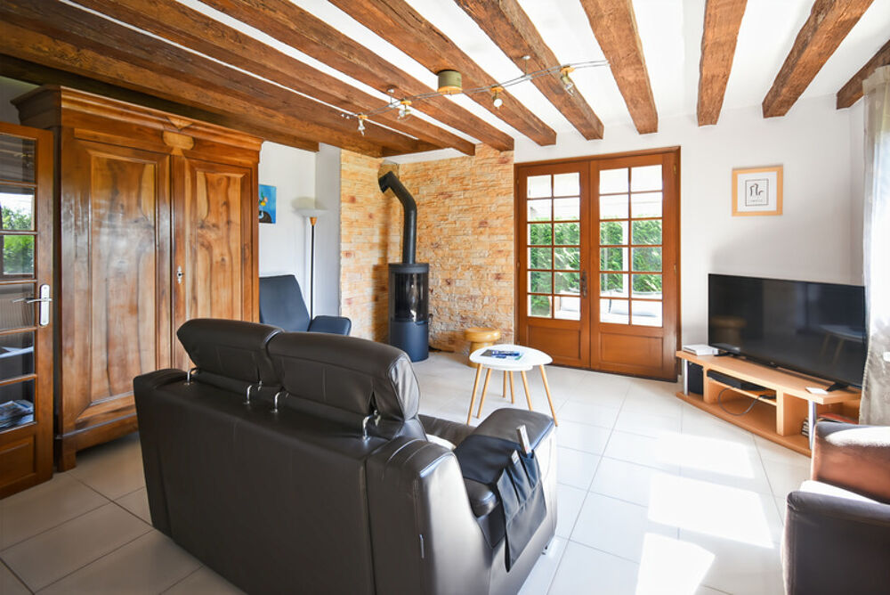MAISON TRADITIONNELLE SUR SOUS SOL TOTAL offrant 4 CHAMBRES
