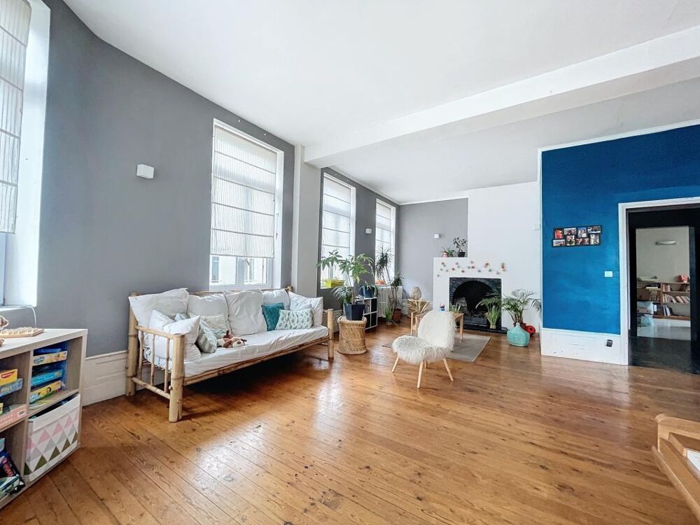 Appartement bourgeois de 250m² en hyper-centre ville avec terrasse et garage Armentières 9 pièces 250m²
