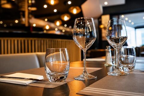 Restaurant &agrave; vendre ANNEMASSE (74), 2 Terrasses priv&eacute;es et chauff&eacute;es, garage, parking, Tram, centre ville, Licence IV; extractio 195000 74100 Annemasse