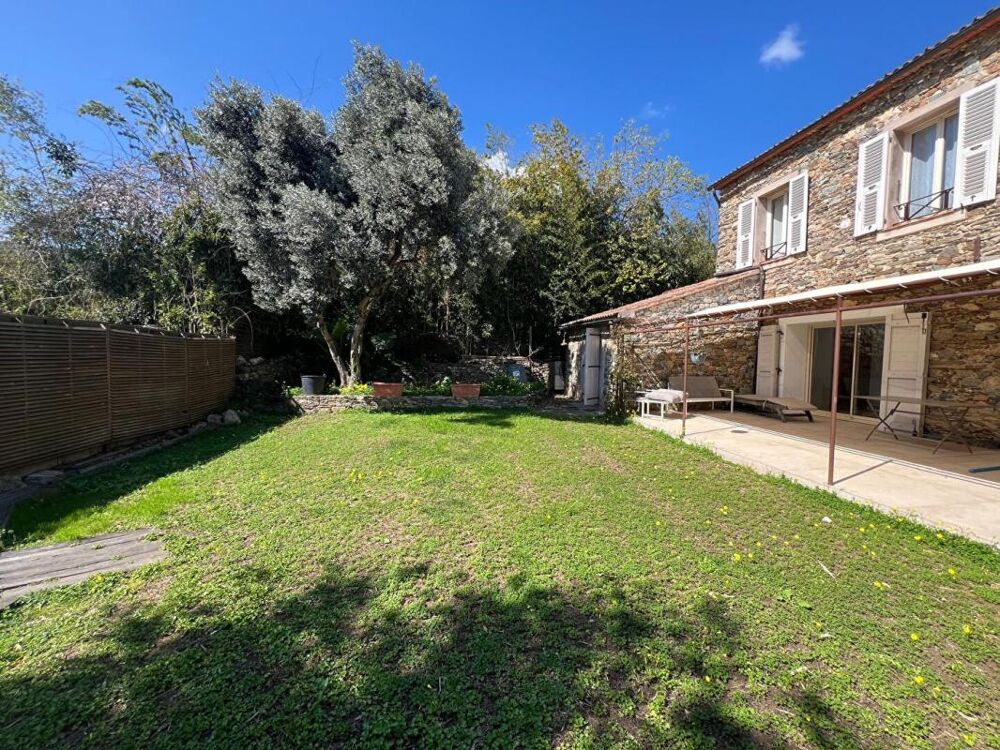 Vente Maison UNE EXCEPTION EN PLEIN C?UR DE VILLE - Maison de caractère de 190m² avec piscine et jardin de 600m²cciana 6 pièce(s) 190 m2 Lucciana