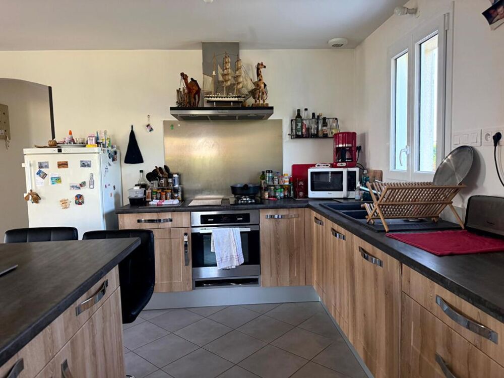 St Andre De Lidon Maison 4 pièce(s) de plain pied 86 m2