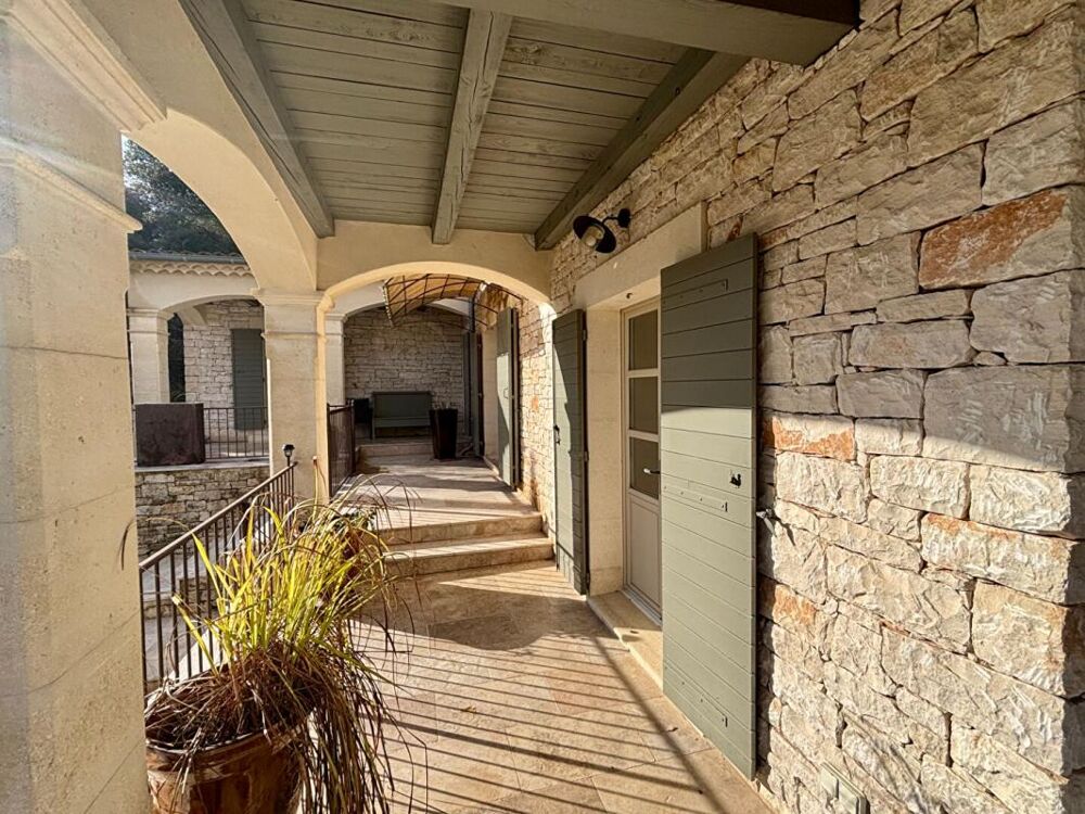 � vendre  Propri�t�/ch�teau Uz�s (30700)