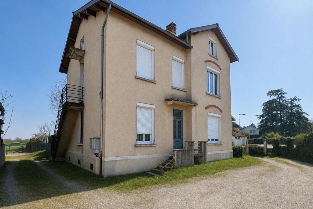 Investissement Locatif à Épinouze, 300 m²