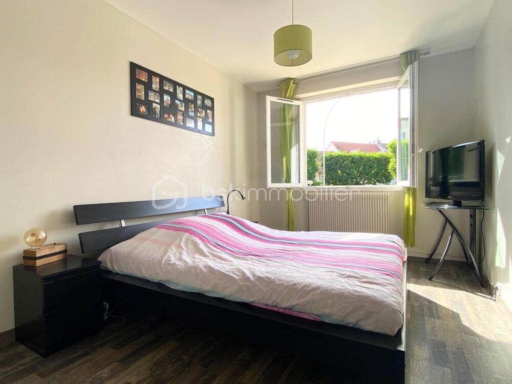 Maison familiale (4+2 bureaux) totalement rénovée proche commodités, commerces, écoles & sports