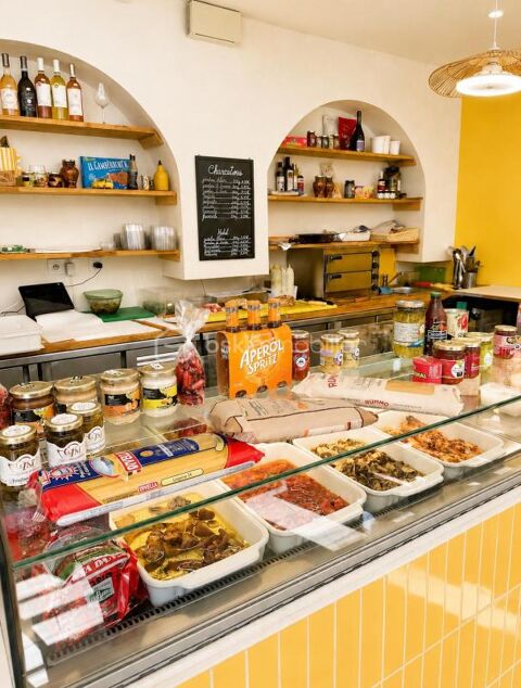   ÉPICERIE FINE À CÉDER – EMPLACEMENT PREMIUM SUR LE BOULEVARD  – UNE OPPORTUNITÉ RARE À SAISIR ! 