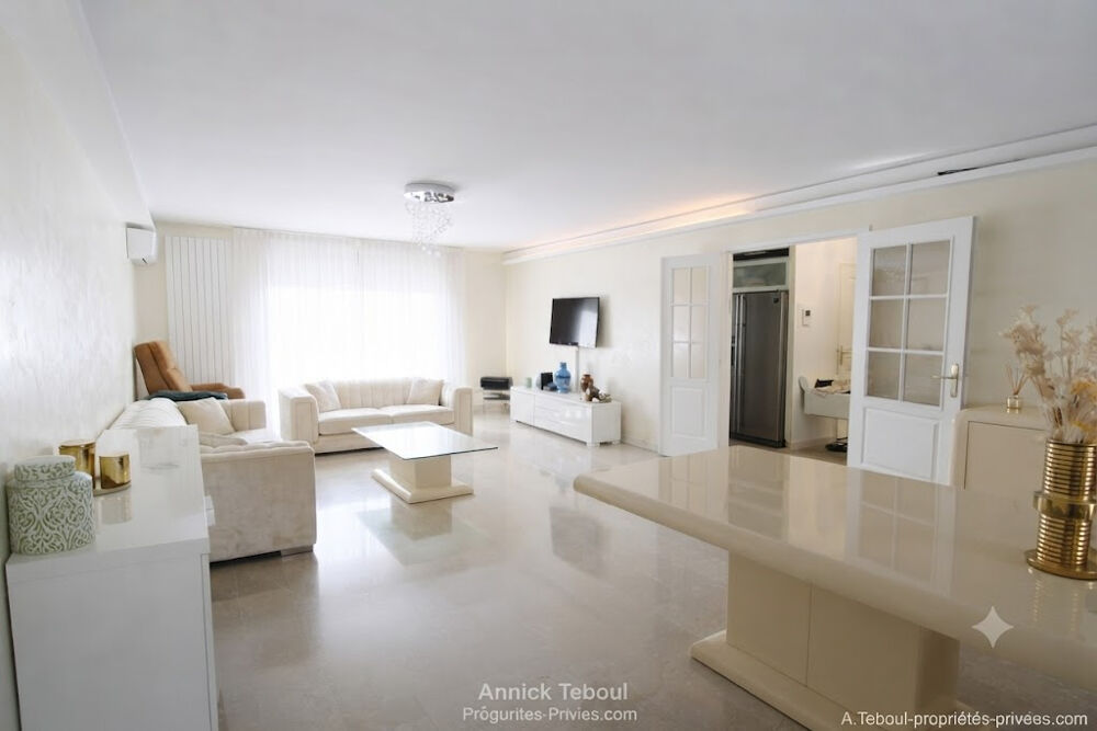 Villeurbanne Gratte-ciel - 122m² - T4Bis - Balcon 12m² - Suite Parentale - Cli:matisation - Garage