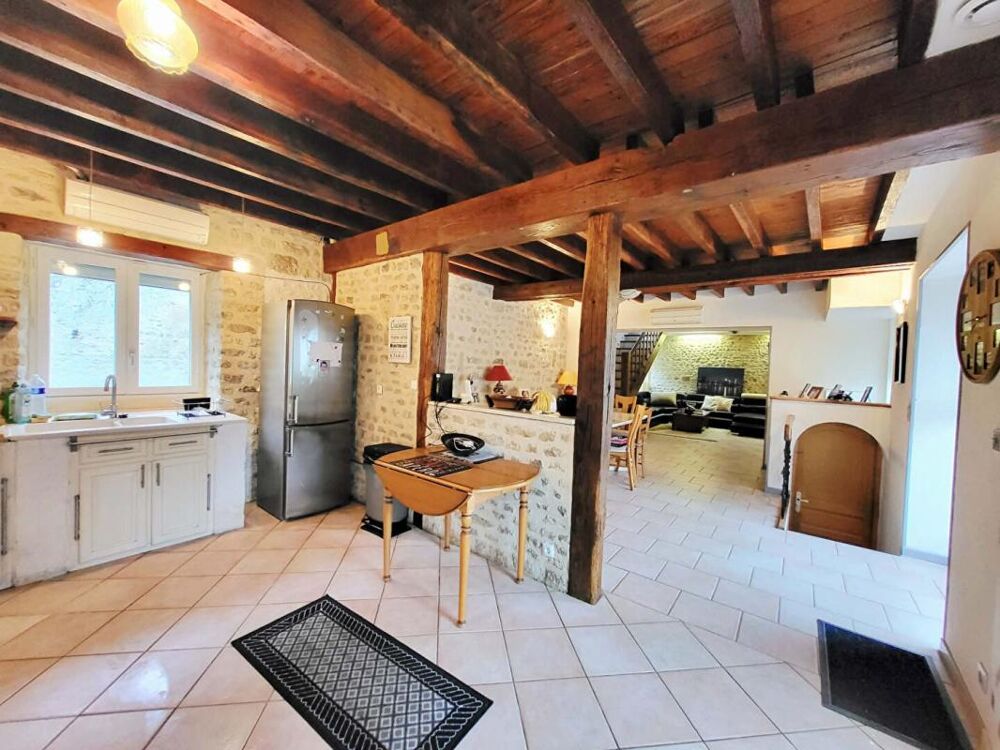 MAISON EN PIERRE 4 Chambres, avec dépendances