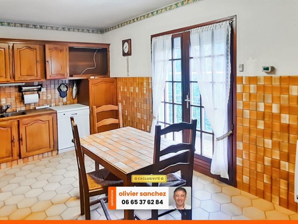 Vente Maison Maison 142m² terrain 800m² garage véranda 5 pièces VOLVIC (63) Volvic