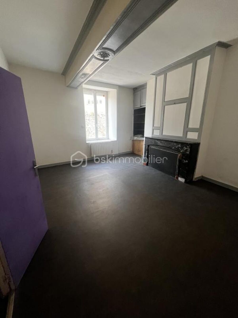 Maison de 188 m² avec 2 appartements indépendants  Garage, cave et terrain  Ernée (53500)