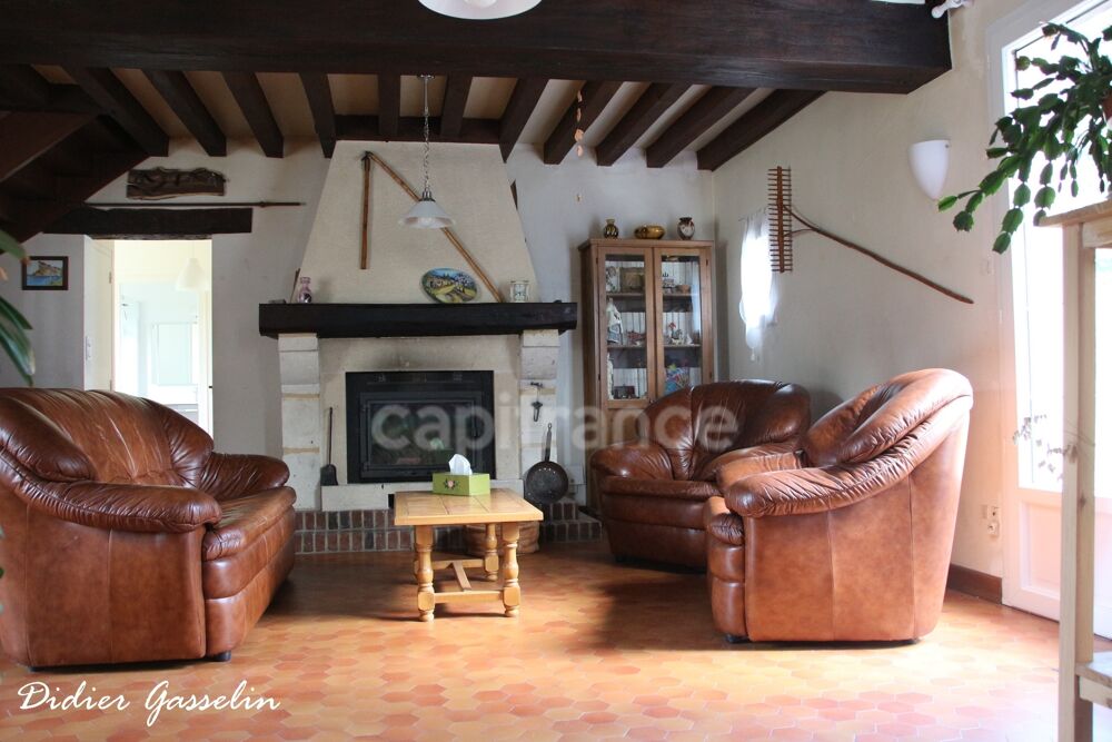 Maison normande rénovée 4 Chambres 139m² Terrain de 6120m² REMALARD (61)