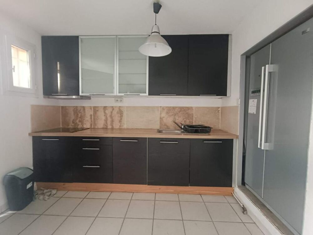 Vente Maison Maison Eyguieres + Cour + Garage+ Place de stationnement Eyguieres