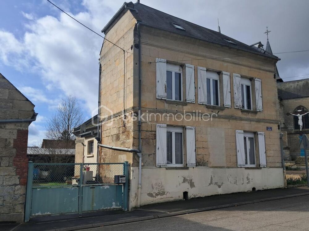 ? ? MAISON EN PIERRE  5 CHAMBRES  VIE DE PLAIN-PIED  COUR FERMÉE  160 000 €