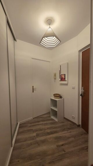  Appartement à louer 1 pièce 29 m²