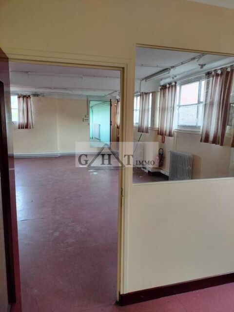 A VENDRE ENTREPOT BUREAUX 700 M&sup2; 350000 10300 Sainte savine