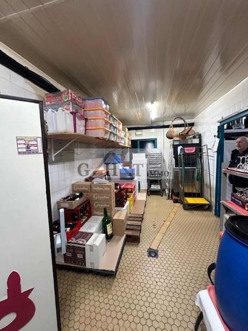   A VENDRE LABORATOIR TRAITEUR 600M² SAINT MICHEL SUR ORGE Saint michel sur orge