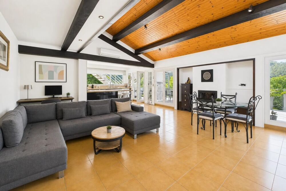 Vente de cette unique propriété de 12 pièces, 288 m², située à Amélie-les-Bains-Palalda