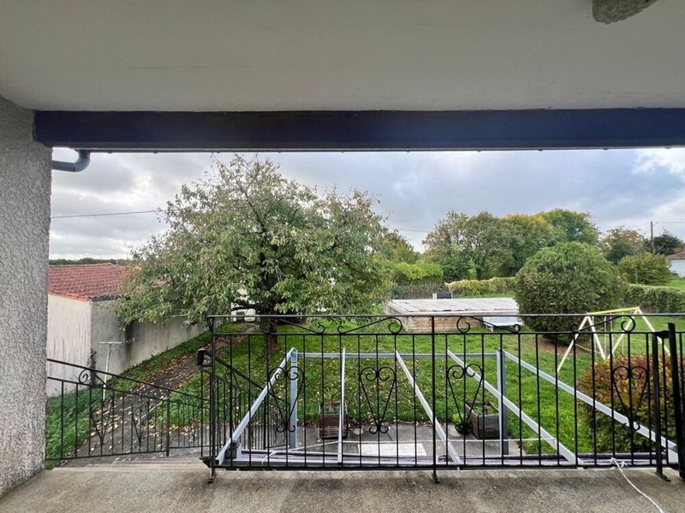 Maison 4 Chambres Grand Jardin SAINT JEAN D'ANGELY