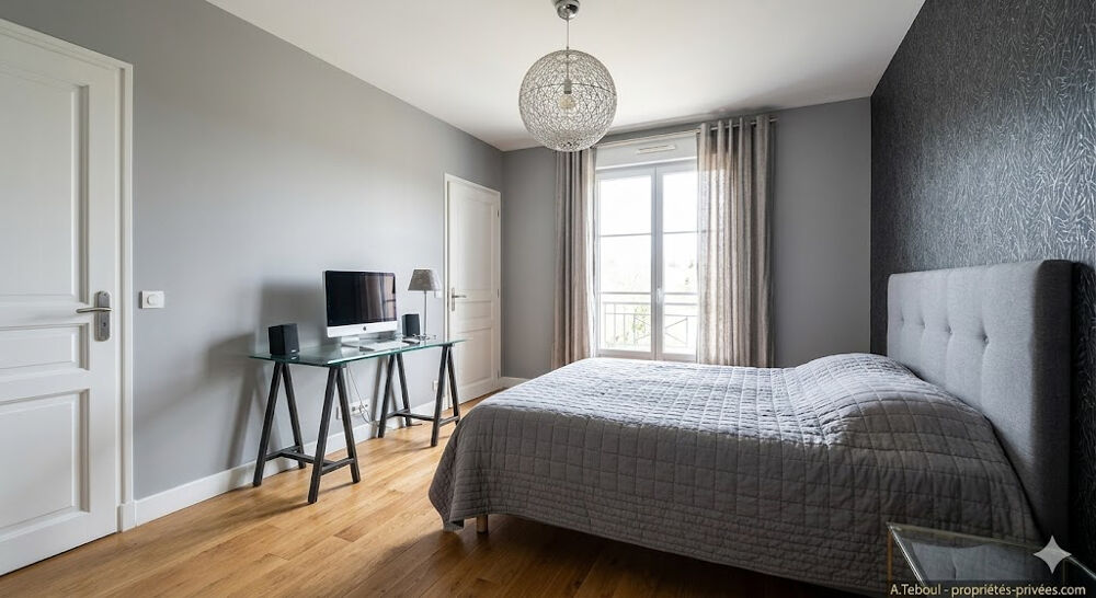 à vendre  Maison Bron (69500)