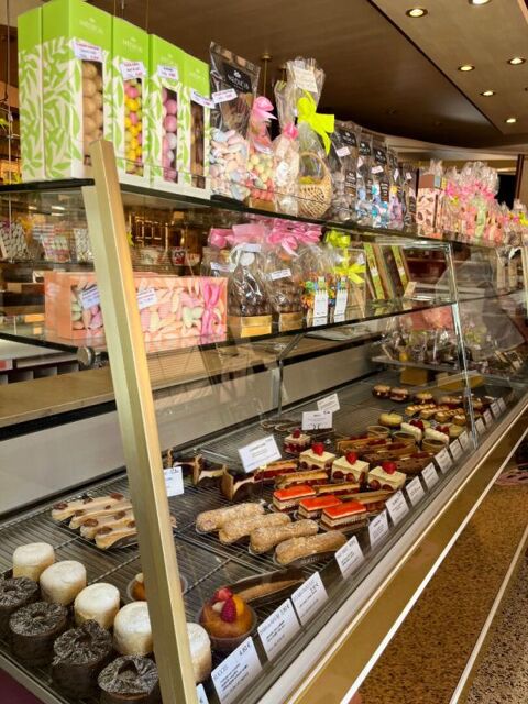 SECTEUR COMPIEGNE -  Pâtisserie,  Chocolaterie, Glacier avec logement 379000 60200 Compiegne