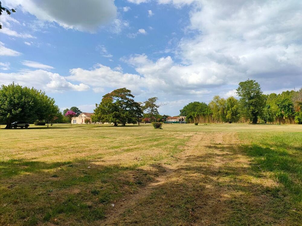  vendre  Proprit/chteau Saint-Seurin-de-Prats (24230)