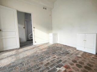 Vente Immeuble Ensemble immobilier (local commercial + appartement) plein centre ville Jouars pontchartrain