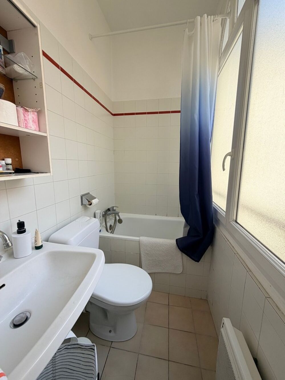 DIJON CENTRE PLACE SAINT MICHEL STUDIO DE 21.65 M2 DANS UN SUPERBE HOTEL PARTICULIER