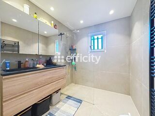  Villa à vendre 5 pièces 145 m²