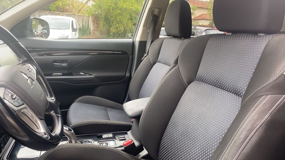 Outlander 2.4 MIVEC 208 Hybrid 4WD BVA6 Buisness 2020 occasion 33150 Cenon