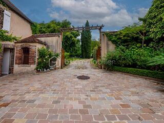  Propriété/château à vendre 9 pièces 260 m²