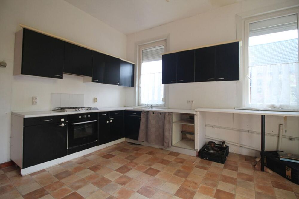 Maison Lens proche A21 et centre ville - 8 pièce(s) 152.5 m2
