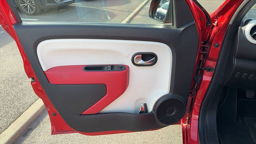 Twingo III 1.0 SCe 70 Intens - 4 places 2014 occasion 93100 Montreuil