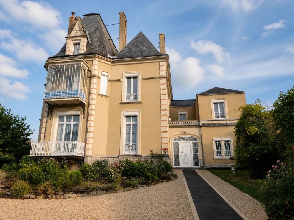 Vente Propriété/Château Maison  de charme de 14 pièces de 352 m² à Château-Gontier Chateau gontier sur mayenne