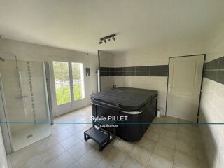 Maison à vendre 11 pièces 247 m²