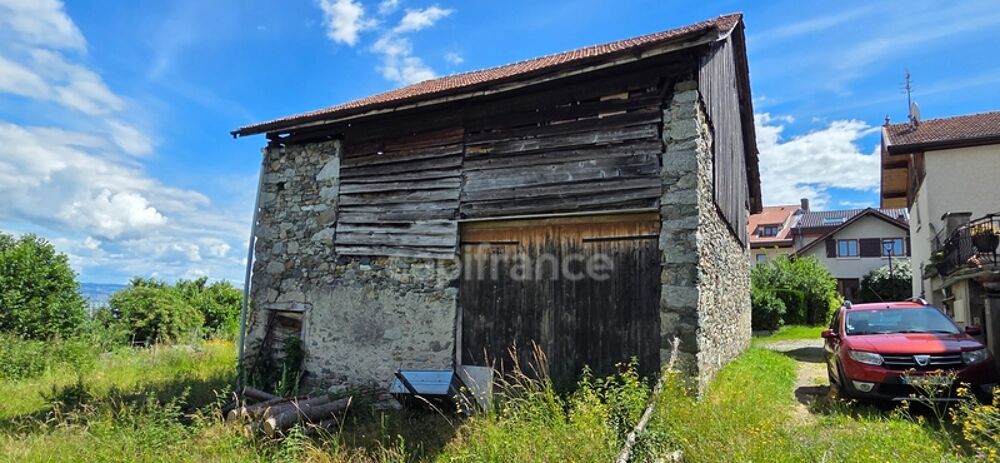 À VENDRE  Grange avec fort potentiel sur terrain à bâtir