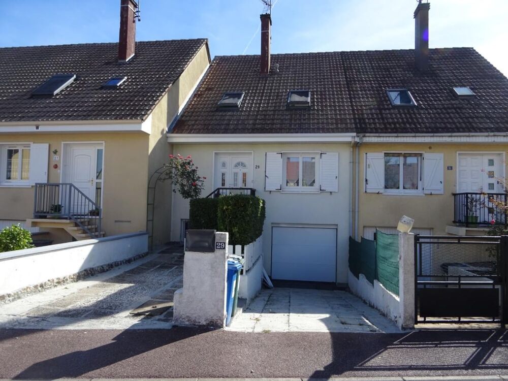 Vente Maison LIMOGES NORD BELLE MAISON MITOYENNE DES DEUX COTES SANS TRAVAUX 3/4 CHAMBRES CUISINE EQUIPEE PLUS UNE VERANDA Limoges