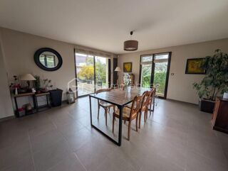  Propri�t�/ch�teau � vendre 8 pi�ces 165 m�