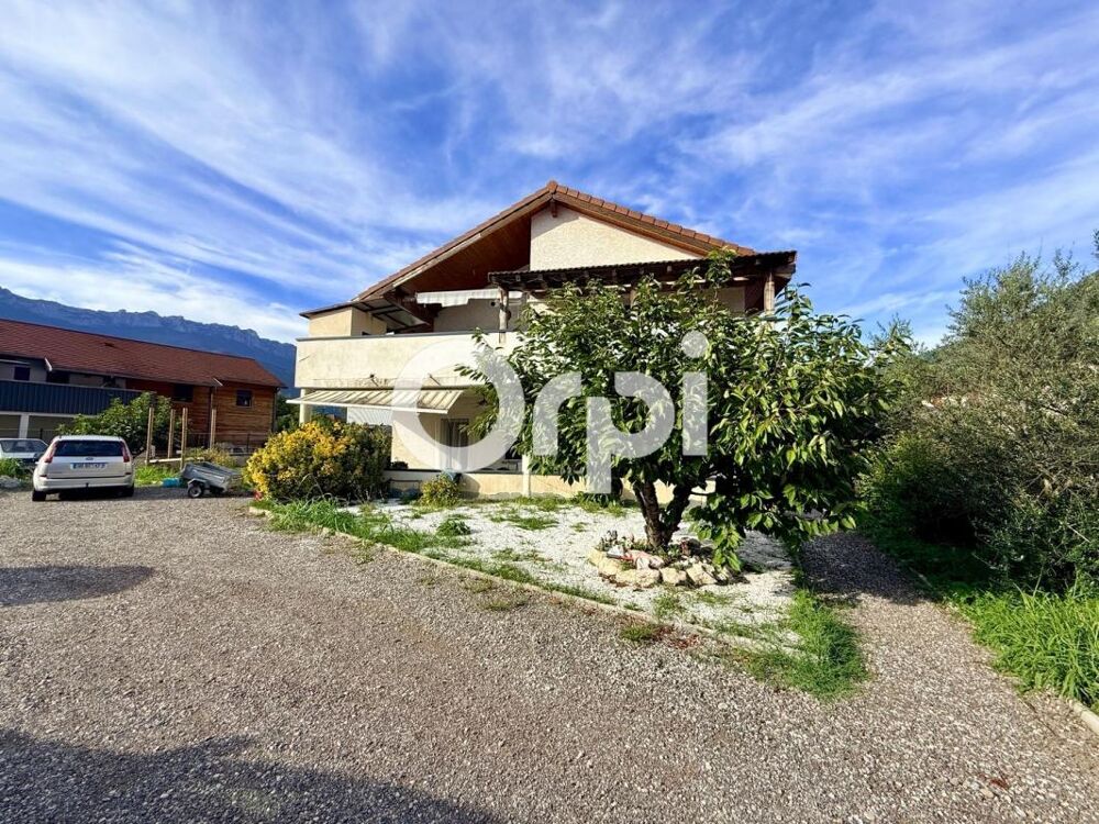 TENCIN  DUPLEX DE 158 M² AVEC TERRASSE, JARDIN PRIVATIF, GARAGE à VELO/MOTO ET PARKING
