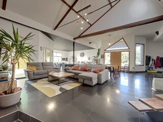  Maison � vendre 9 pi�ces 300 m�