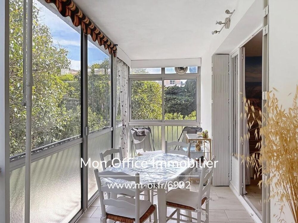 Référence : 6992-LES - APPARTEMENT RÉNOVÉ PROCHE CENTRE ET PORT DERNIER ÉTAGE À VENDRE À CAVALAIRE SUR MER