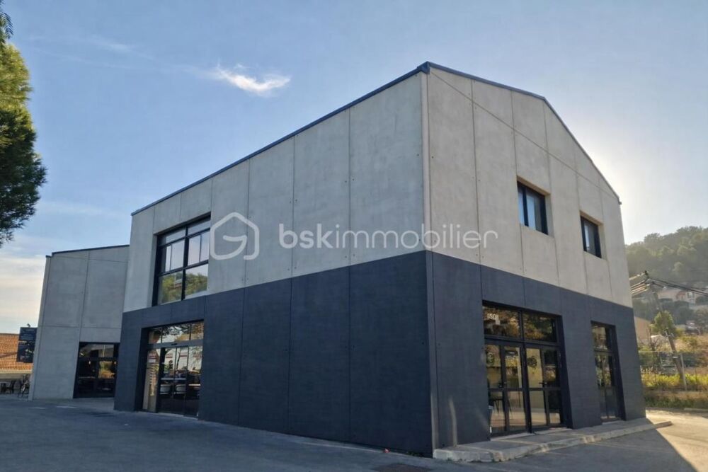   Local commercial moderne et accessible à Hyères 