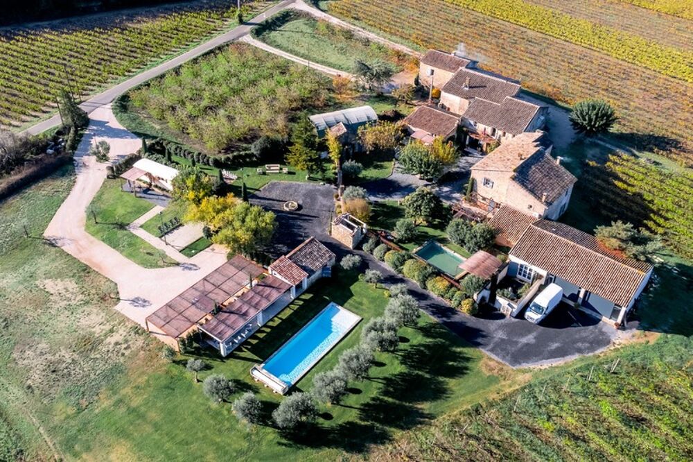 Dpt Vaucluse (84), à vendre en campagne de MENERBES, proche de Gordes et de l'Isle sur la Sorgue, Propriété de près de 2 ha avec
