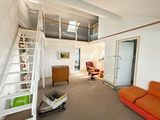  Immeuble à vendre 15 + pièces 817 m²