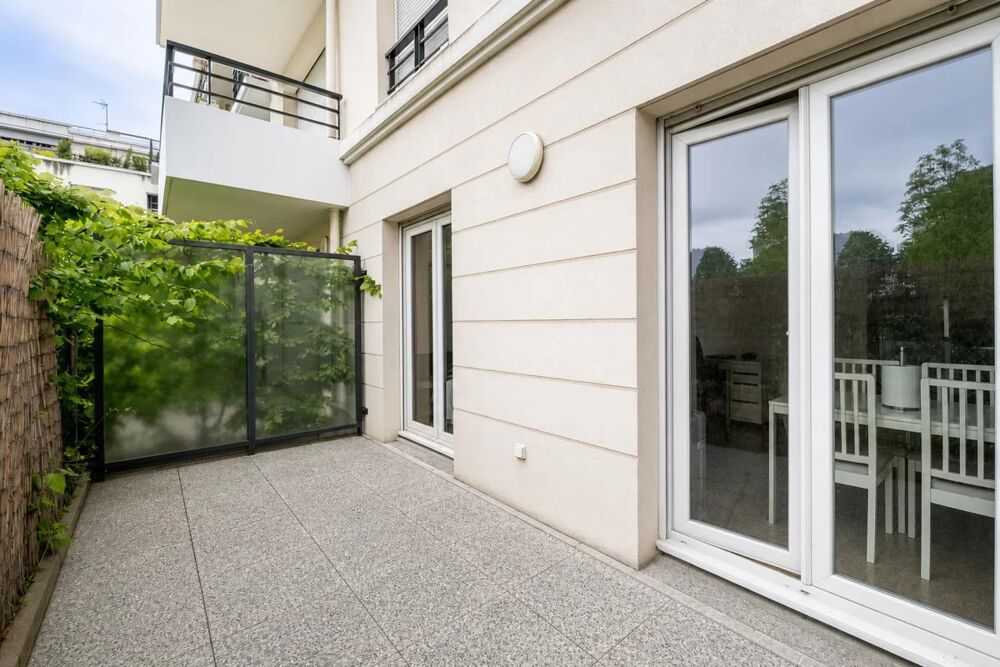 Studio lumineux avec terrasse à Carrières-sous-Poissy