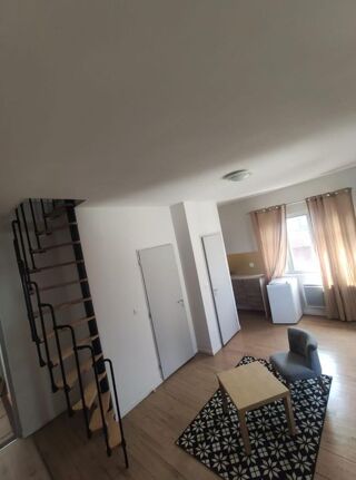  Appartement à louer 2 pièces 27 m²