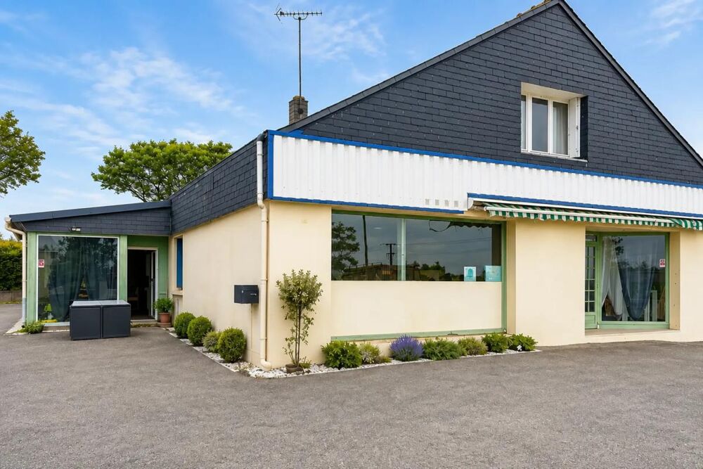 Loft spacieux de 260 m² à Plouguenast-Langast