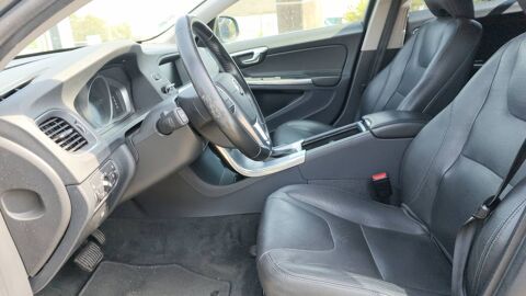 V60 2.0 D3 150 Geartronic 8 Momentum Business 2017 occasion 69008 Lyon