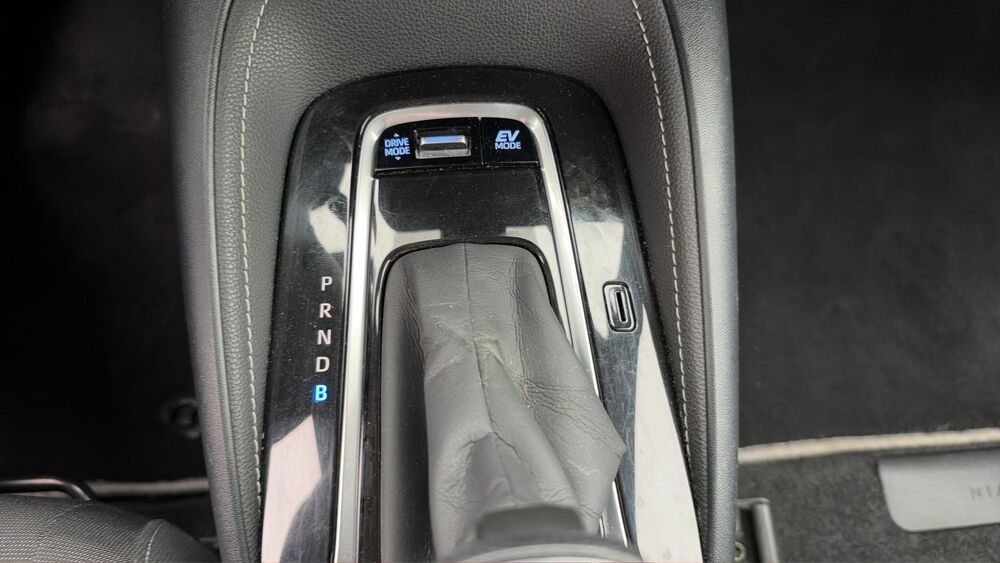 Corolla 1.8 VVT-i 122 Hybrid e-CVT Design - Automatique 2019 occasion 92000 Nanterre