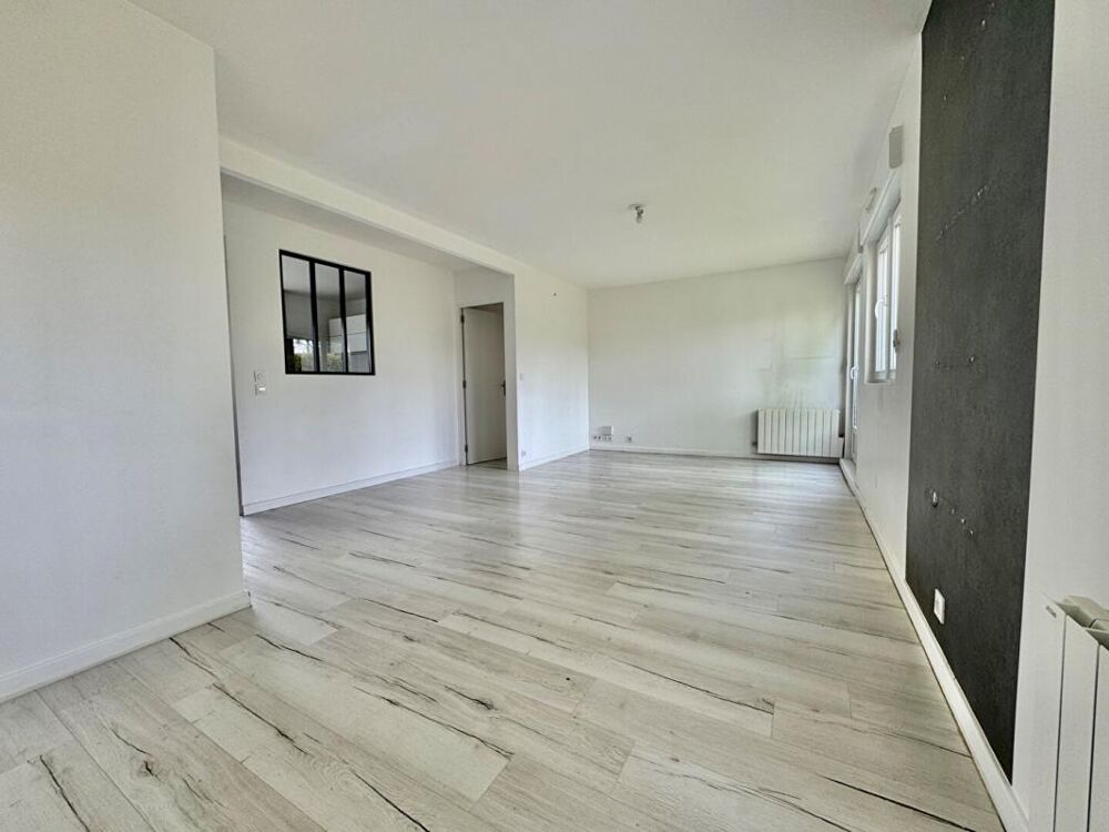 Vente Appartement Appartement Amiens SUD  3 pièce(s) 71.40 m2 2 chambres , 2 places de parking, jardin Amiens